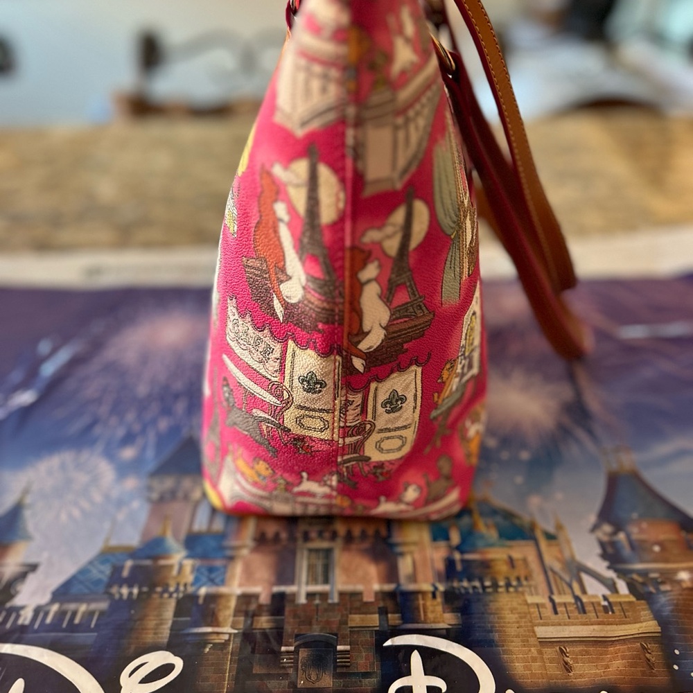 Dooney & Bourke Disney Aristocats Tote - Picture 6 of 13